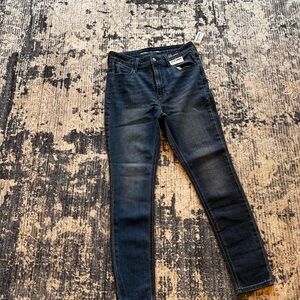Old Navy High Rise skinny jeans size 8 short new with tags